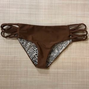 acacia swimwear Swim - Acacia cheeky bottom size: S acacia swimwear Swim - Acacia cheeky bottom size: S